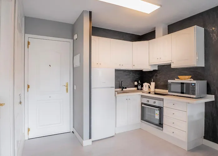 Balcon Del Mar B52 1 Bedroom With Great Terrace And Pool