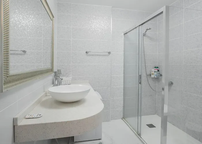 Balcon Del Mar B52 1 Bedroom With Great Terrace And Pool *